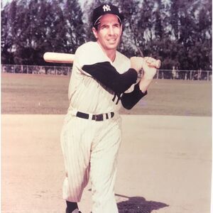 Phil Rizzuto - New York Yankees . Vintage Baseball Picture . No Glass . Hot Shot